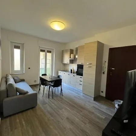 Casa Benedetta Nuovo Bilocale 100 Metri Dal Mare アパート